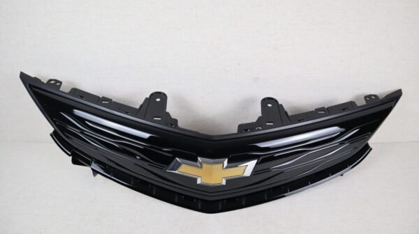 Nice! 2017-2021 Chevrolet Bolt EV Front Upper Center Bumper Grille Black OEM - Image 4