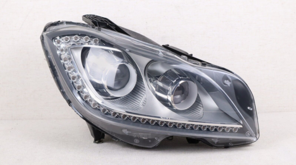 2012-2014 Mercedes-Benz CLS550 CLS63 W218 RH Right Passenger Headlight Xenon OEM