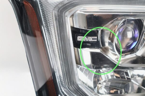 DRL NOT WORKING! 2015-2020 GMC Yukon XL RH Right Passenger Headlight Halogen OEM - Image 4