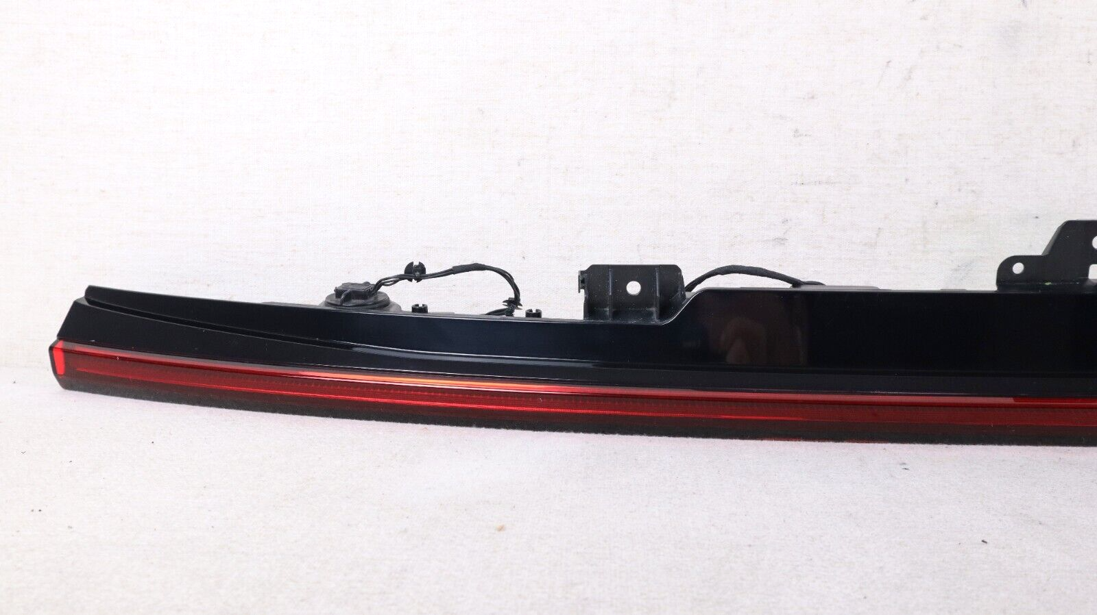 Mint! 2021-2022 Polestar 2 Rear Center Inner Trunk Lid Tail Light LED OEM - Image 4