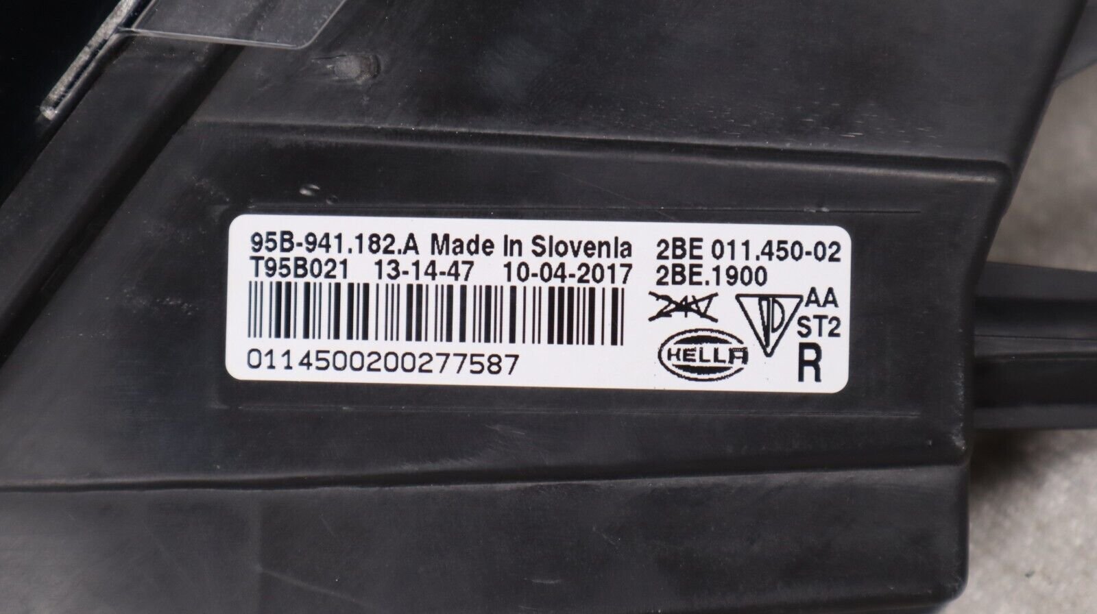 2015-2018 Porsche Macan Right Pass Daytime Running Light Turn Signal LED OEM - Image 9