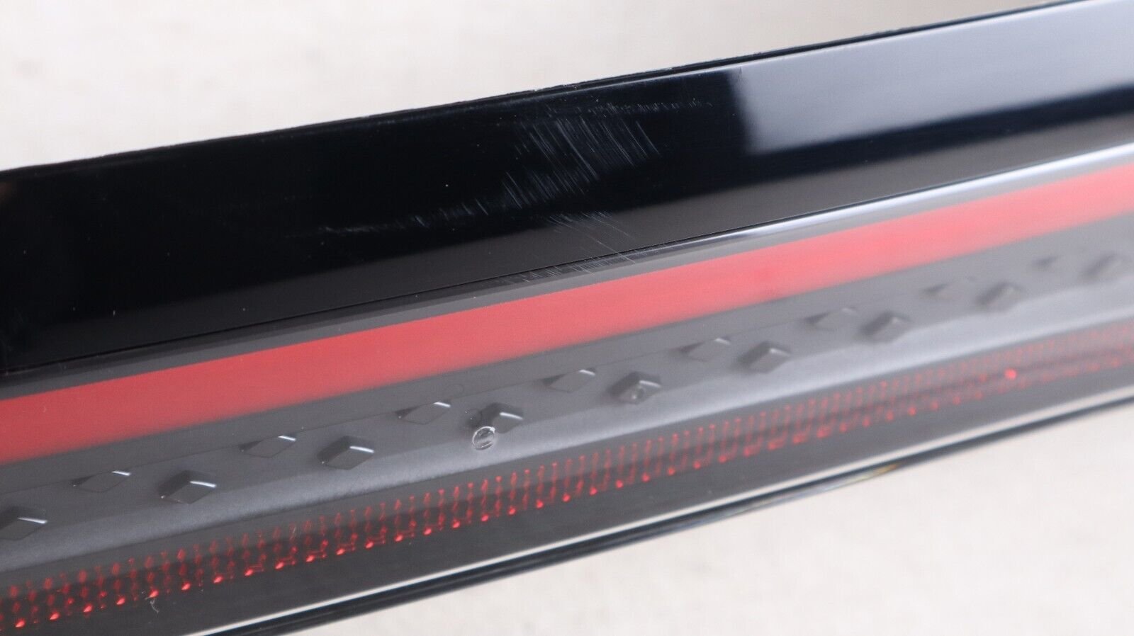 Mint! 2021-2023 Volkswagen ID.4 ID4 Tail Light LED Rear Center Liftgate OEM - Image 4