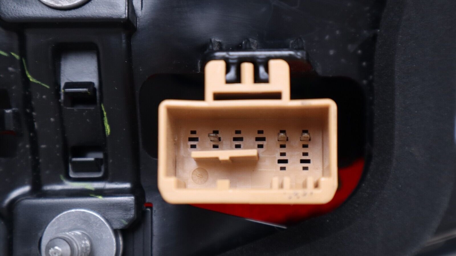 Mint! 2021-2023 Volkswagen ID.4 ID4 Tail Light LED Rear Center Liftgate OEM - Image 9