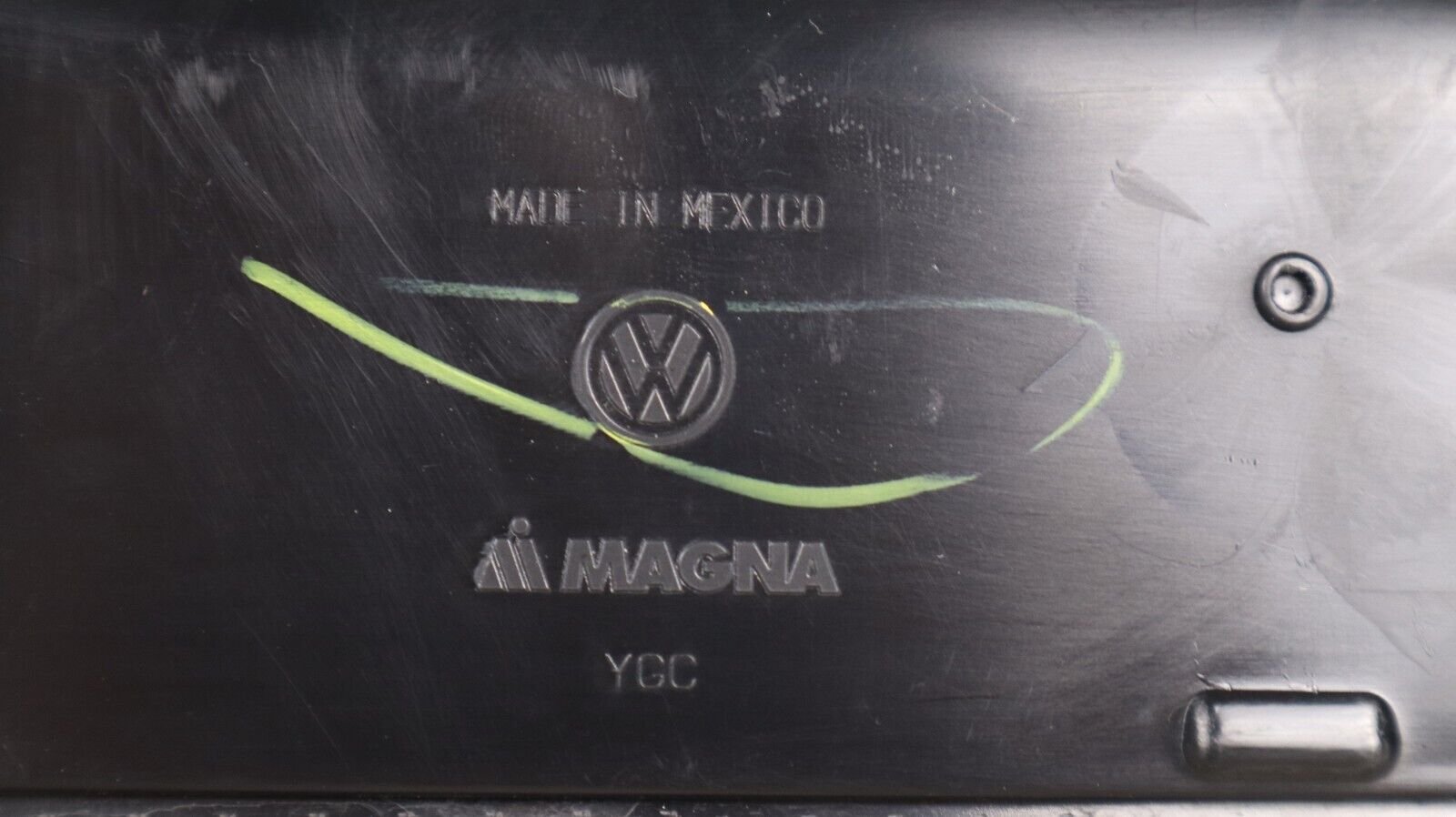 Mint! 2021-2023 Volkswagen ID.4 ID4 Tail Light LED Rear Center Liftgate OEM - Image 10