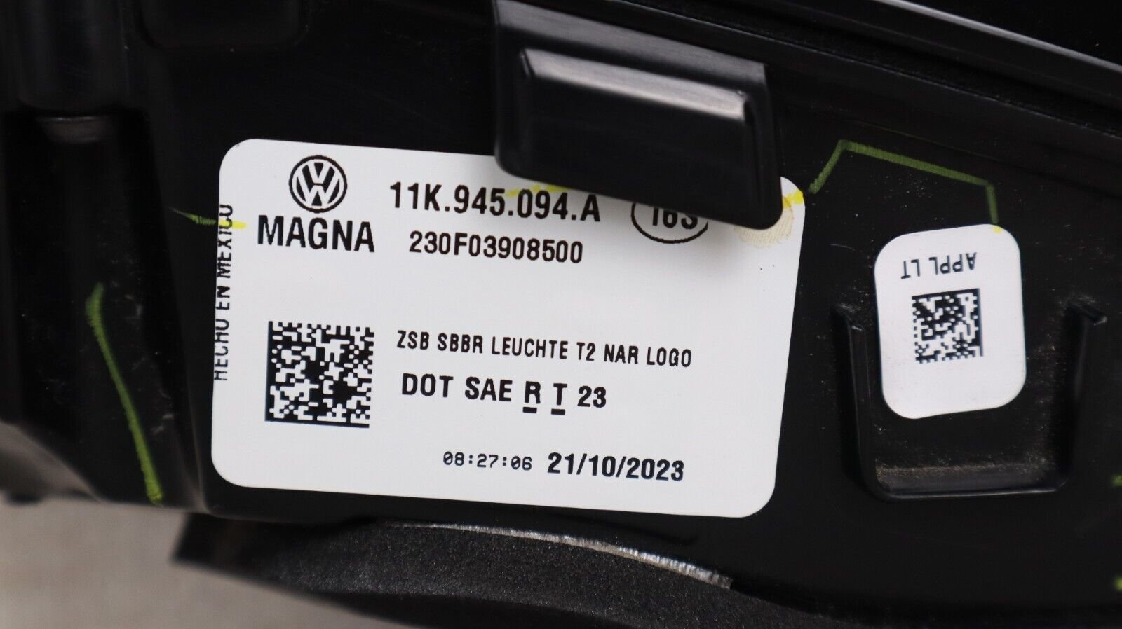 Mint! 2021-2023 Volkswagen ID.4 ID4 Tail Light LED Rear Center Liftgate OEM - Image 12