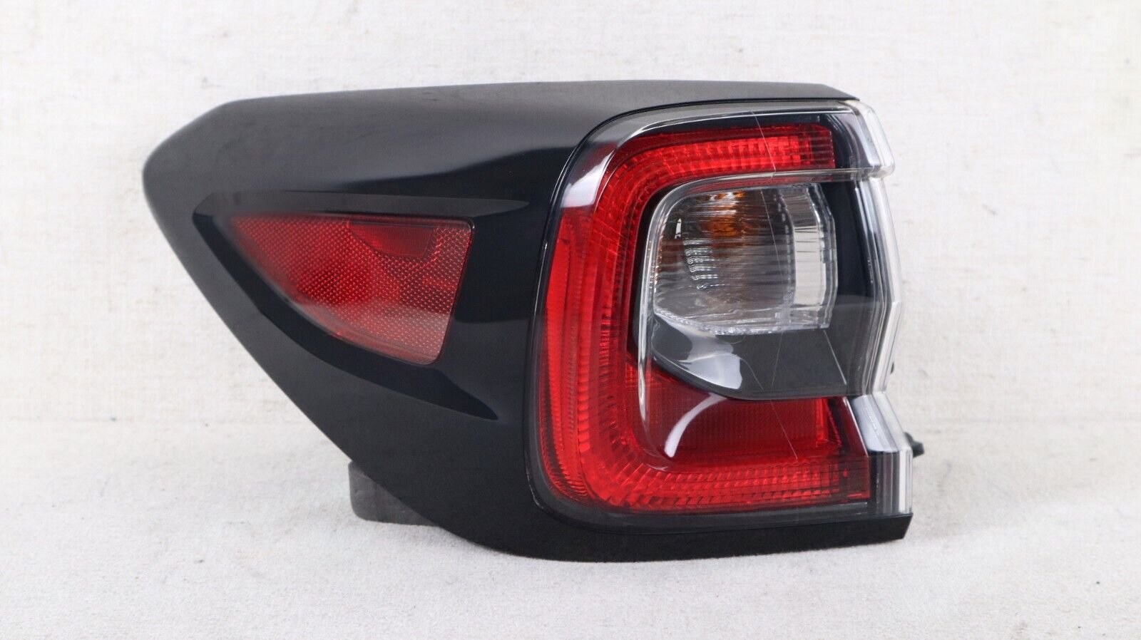 Mint! 2020-2022 Subaru Outback Left Driver Rear Outer Tail Light OEM