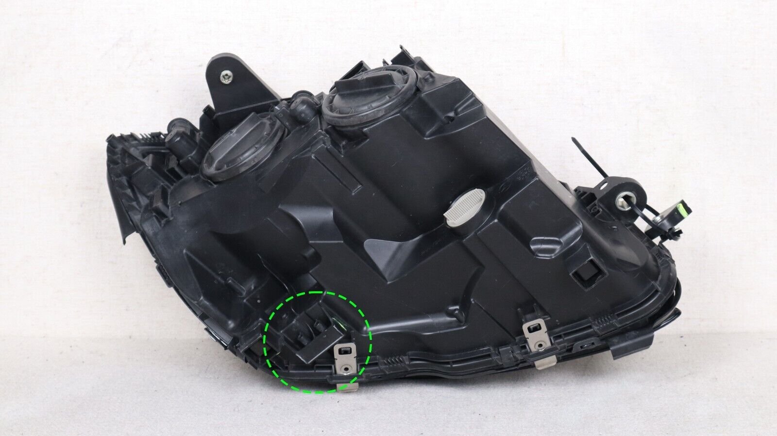 2015-2018 Mercedes C300 C350 C400 W205 Left Driver Side Headlight Halogen OEM - Image 3