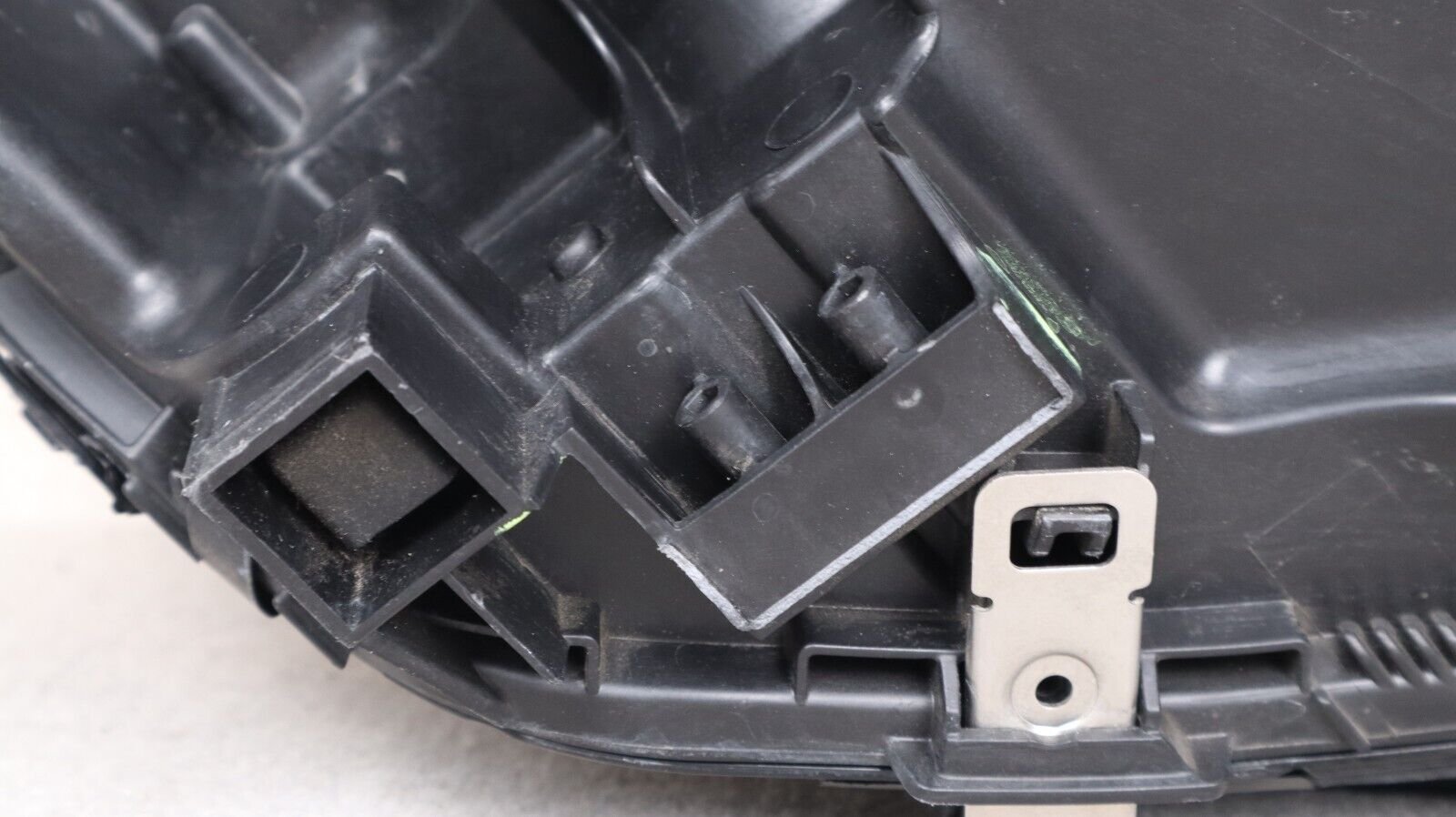 2015-2018 Mercedes C300 C350 C400 W205 Left Driver Side Headlight Halogen OEM - Image 4