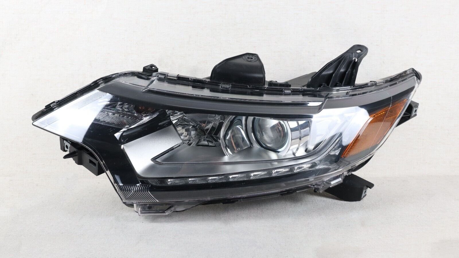 Nice! 2016-2020 Mitsubishi Outlander LH Left Driver Side Headlight Halogen OEM