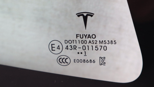 Mint! 2017-2023 Tesla Model 3 Rear Right Passenger Side Quarter Window Glass OEM - Image 5