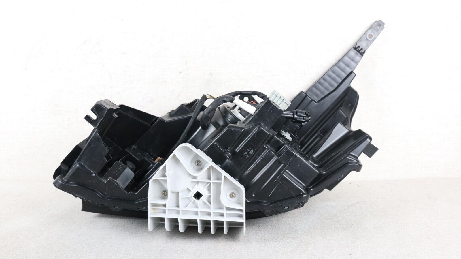 Mint! 2022-2024 Nissan Frontier RH Right Passenger Side Headlight Halogen OEM - Image 5