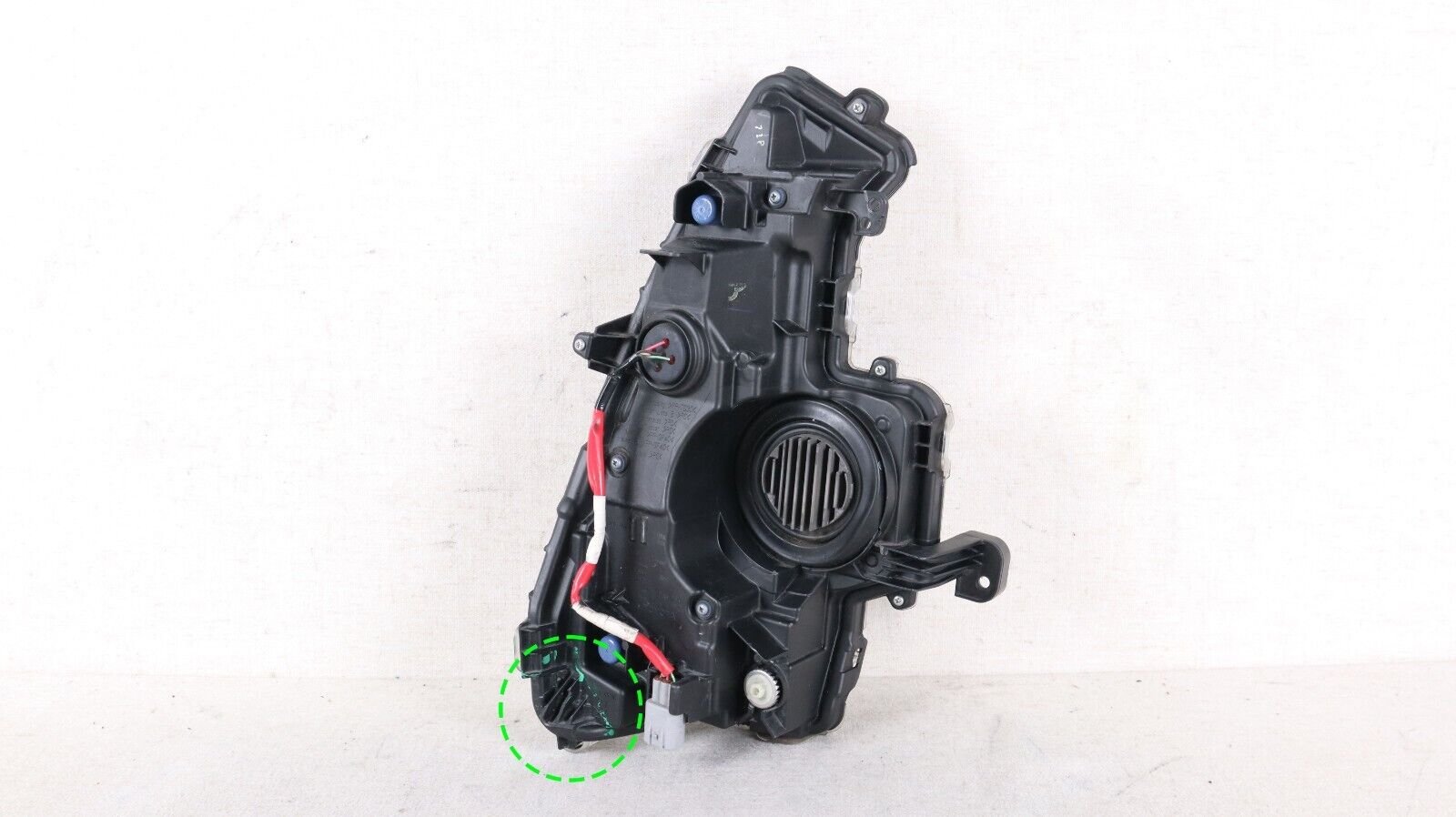 2017-2022 Toyota Prius Prime LH Left Driver Turn Signal Fog Lamp LED OEM - Image 2