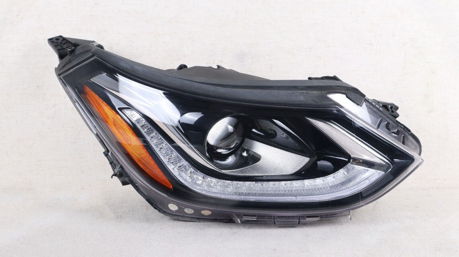 Damaged! 2017-2021 Chevy Chevrolet Bolt EV Right Passenger Headlight Xenon OEM