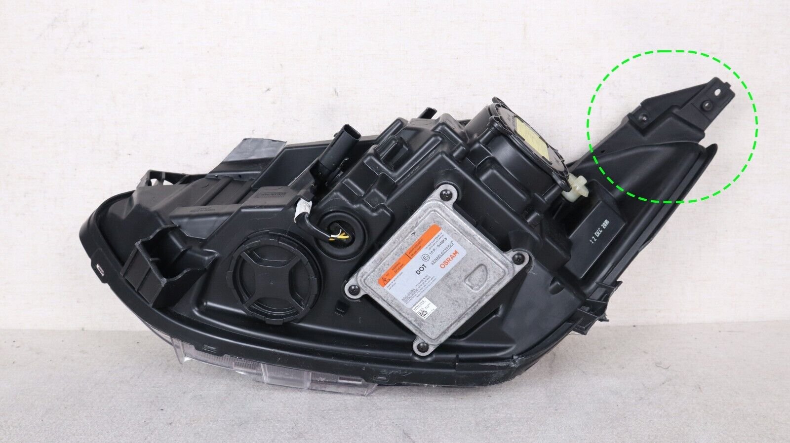 Damaged! 2017-2021 Chevy Chevrolet Bolt EV Right Passenger Headlight Xenon OEM - Image 8