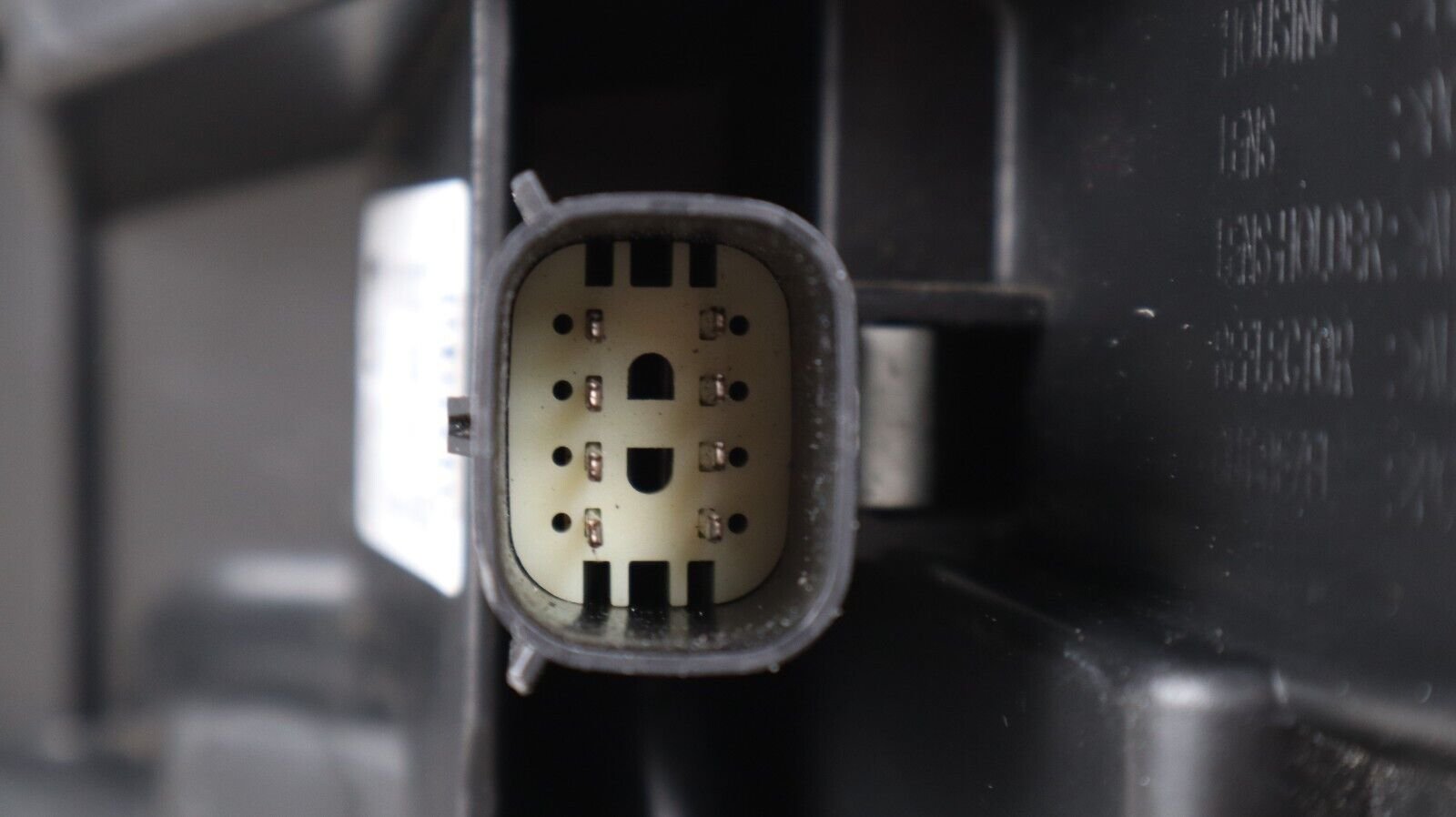 Damaged! 2017-2021 Chevy Chevrolet Bolt EV Right Passenger Headlight Xenon OEM - Image 12