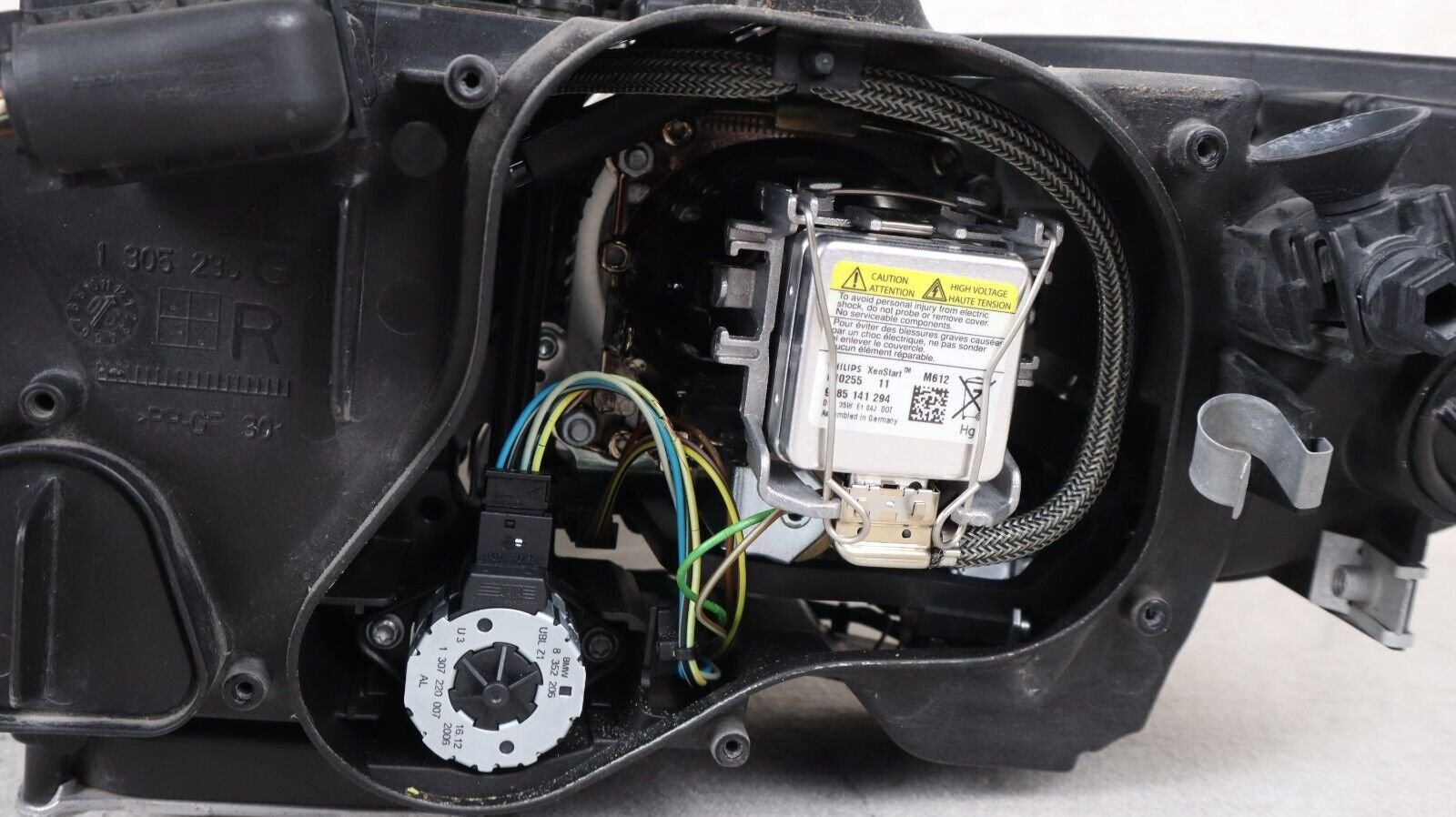 Nice! 2007-2010 BMW 328i 335i Coupe Convertible Right Pass Headlight HID OEM - Image 4