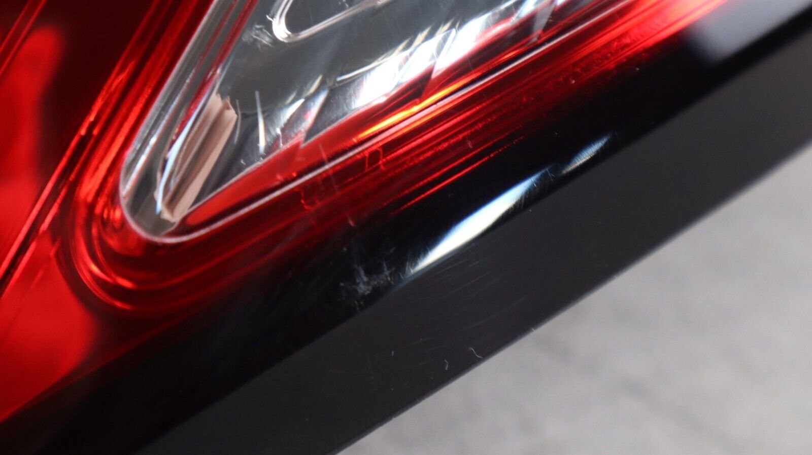 Nice! 2019-2022 Honda HRV HR-V LH Left Driver Side Rear Outer Tail Light OEM - Image 3